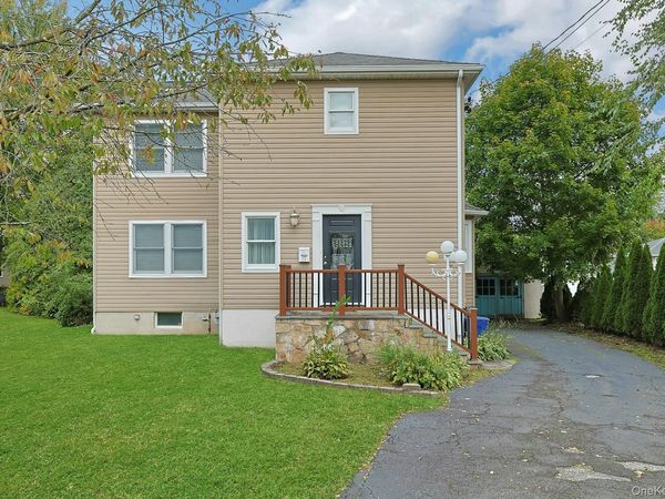 19 Cambridge Street E, Valhalla, NY 10595
