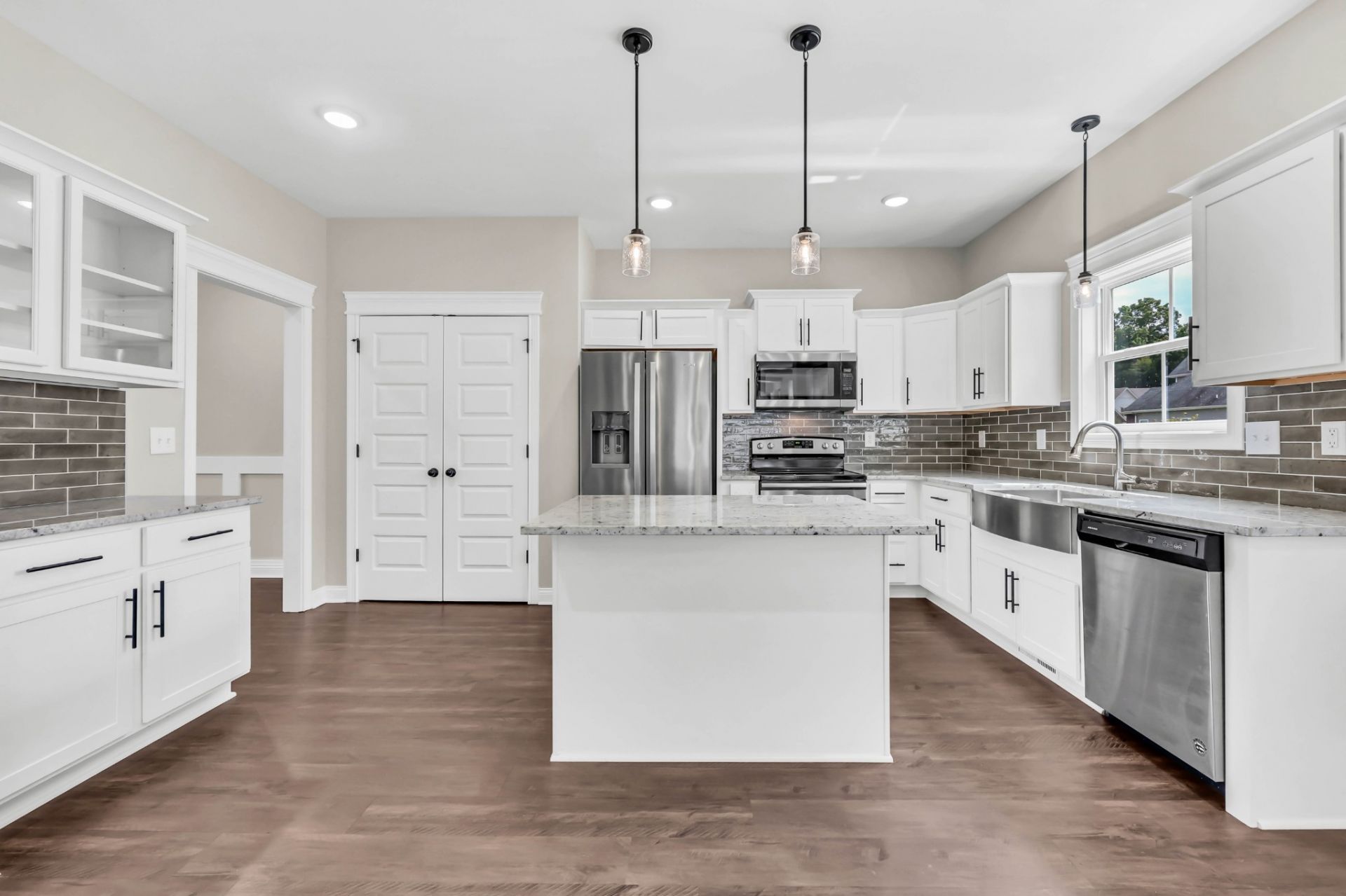 361 Abeline Dr, Clarksville, TN 37043 Main Photo