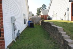 55 Monmouth Court  photo 4