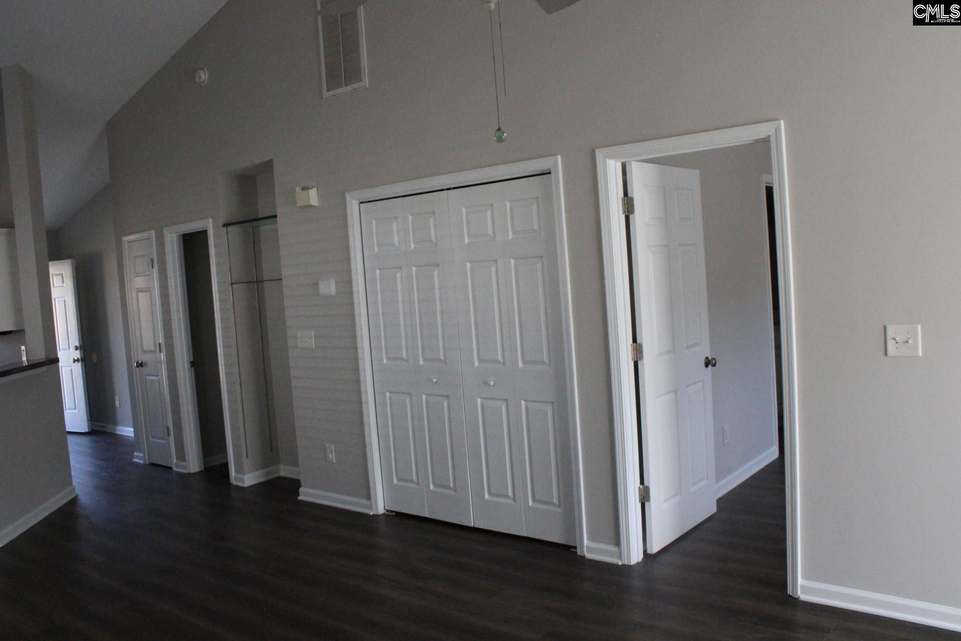 55 Monmouth Court  Photo 5