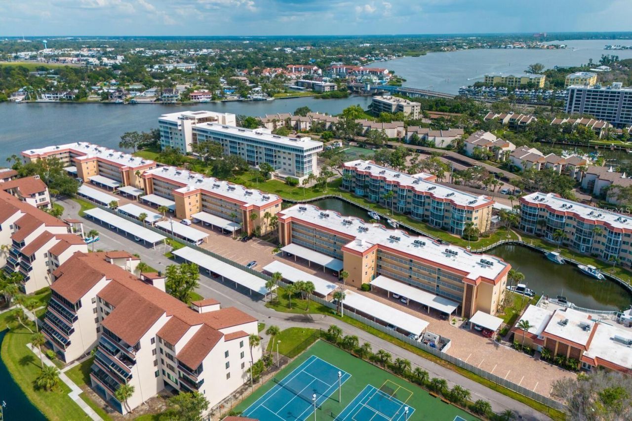 1250 N Portofino Drive, Unit 304, Sarasota, FL 34242 Photo