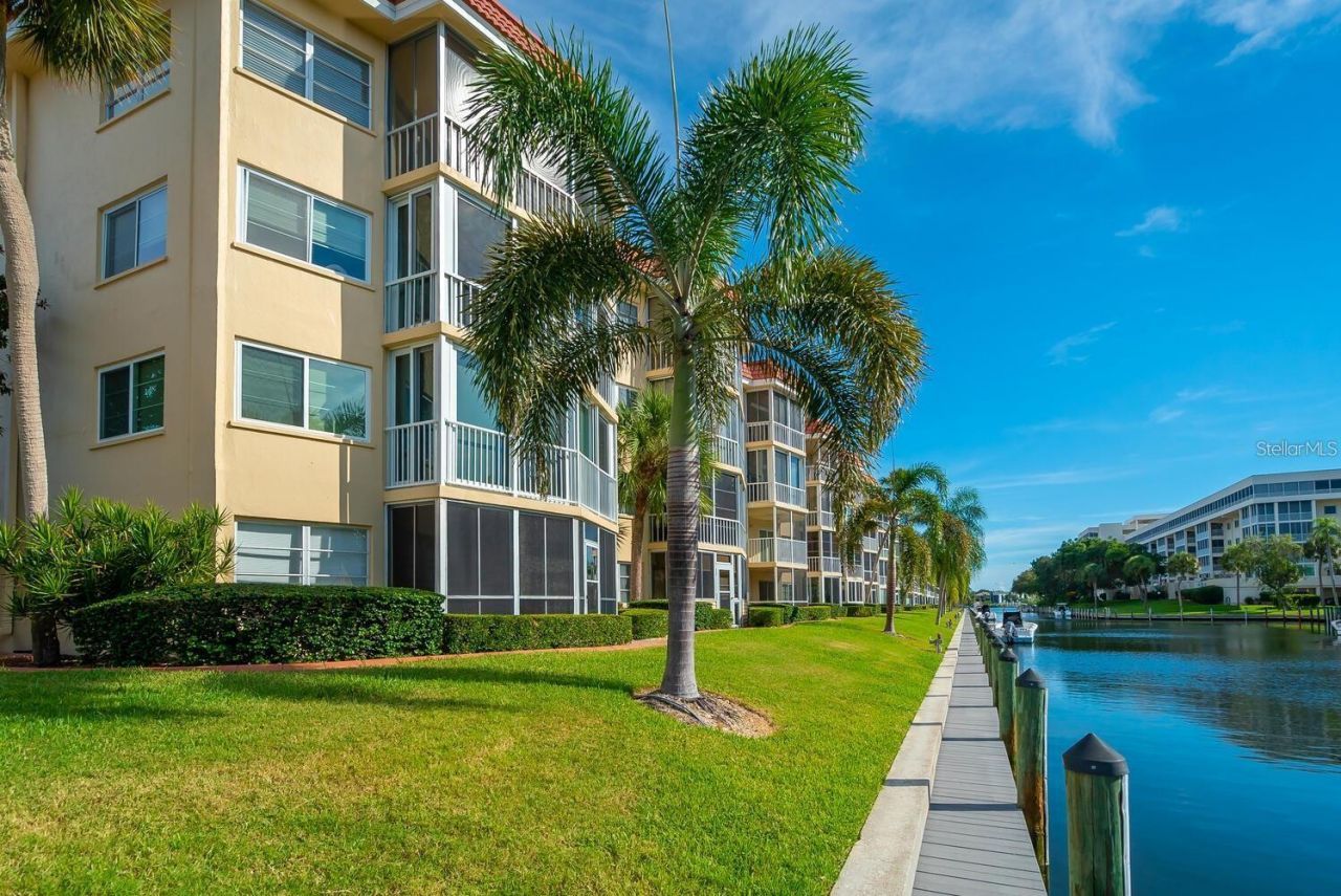 1250 N Portofino Drive, Unit 304, Sarasota, FL 34242 Photo