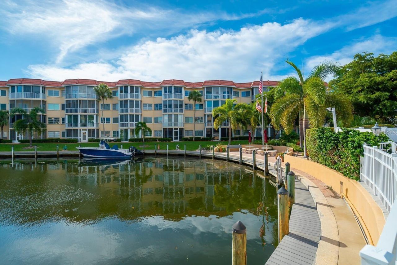1250 N Portofino Drive, Unit 304, Sarasota, FL 34242 Photo