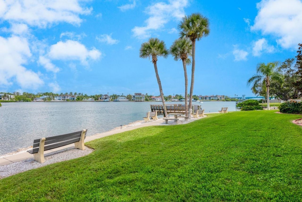 1250 N Portofino Drive, Unit 304, Sarasota, FL 34242 Photo