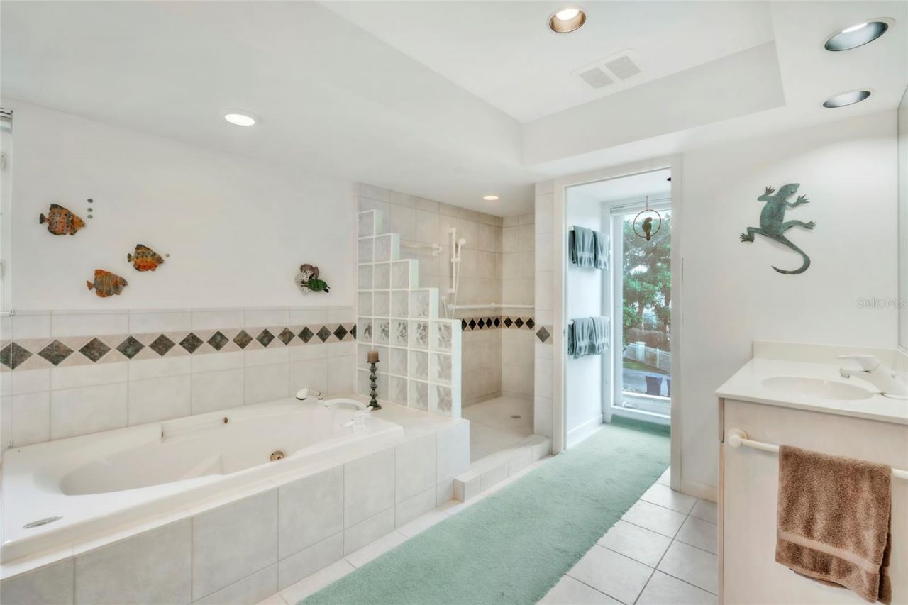 103 Sunset Lane, Anna Maria, FL 34216 Photo