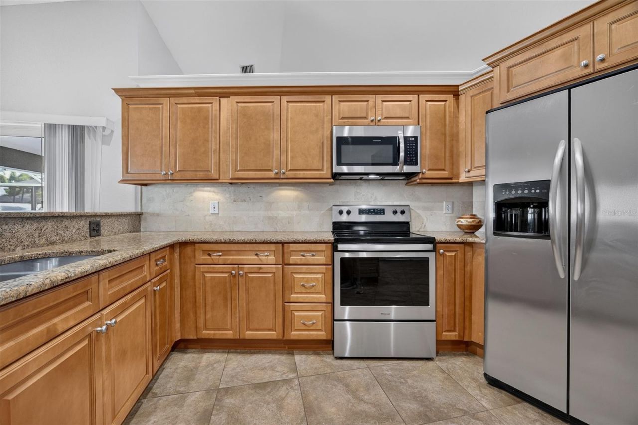 4933 Seville Court , Cape Coral, FL 33904 Photo
