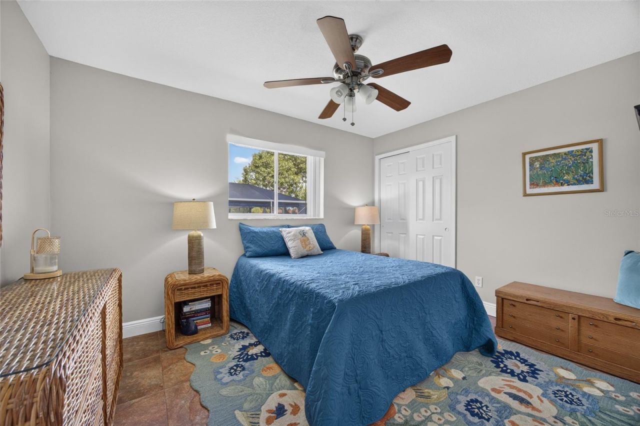4933 Seville Court , Cape Coral, FL 33904 Photo
