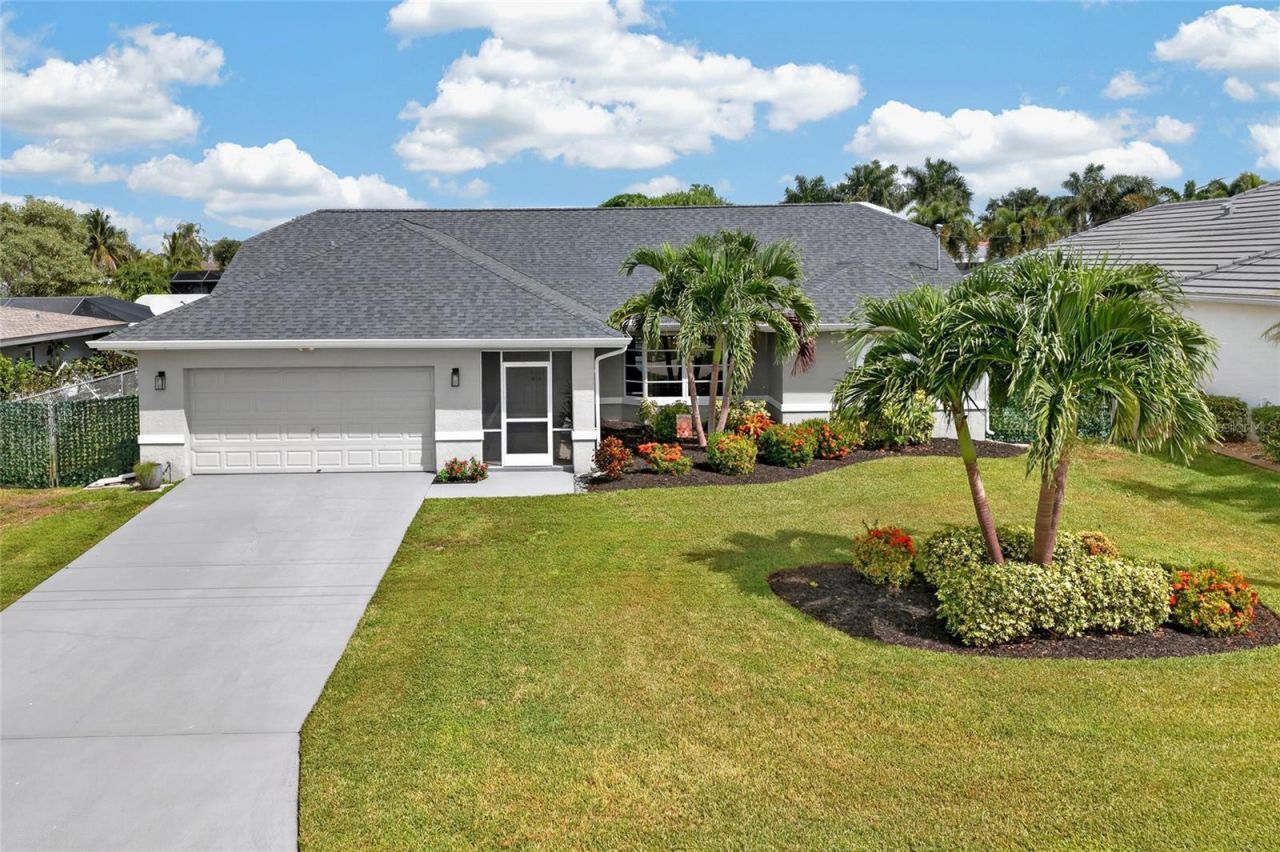 4933 Seville Court , Cape Coral, FL 33904 Photo