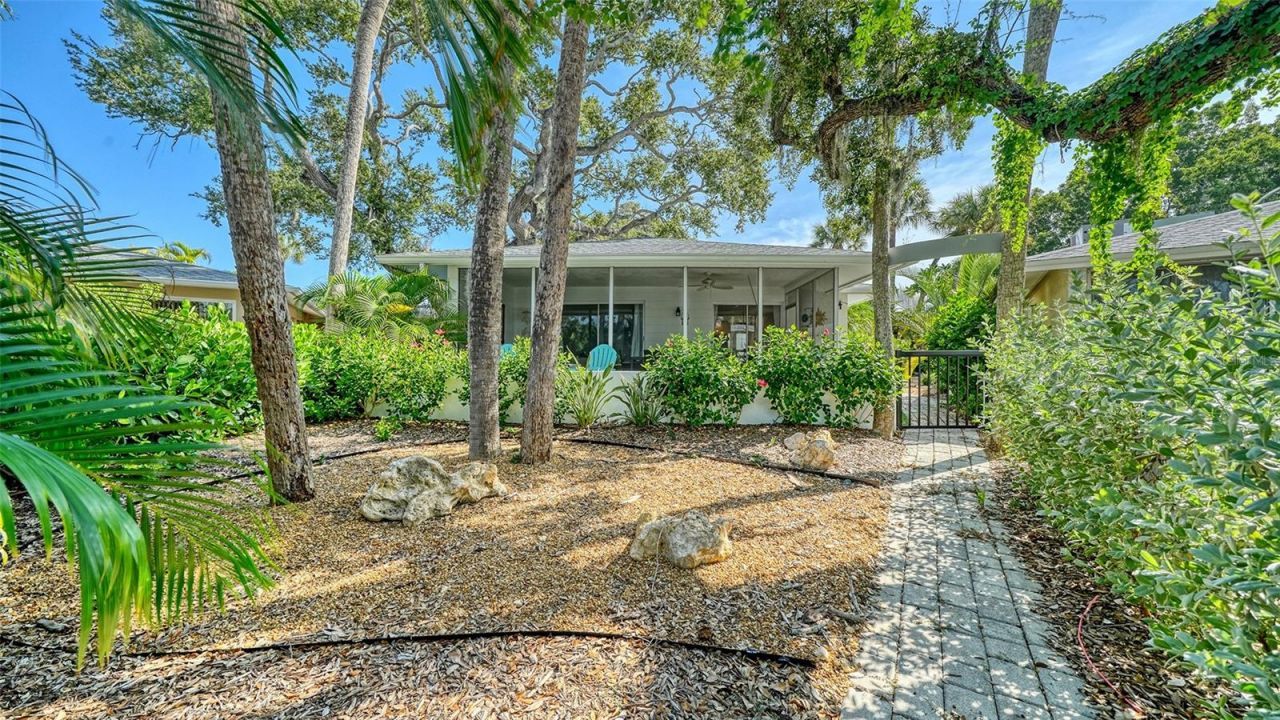 1229 Moonmist Circle, Unit P6, Sarasota, FL 34242 Photo