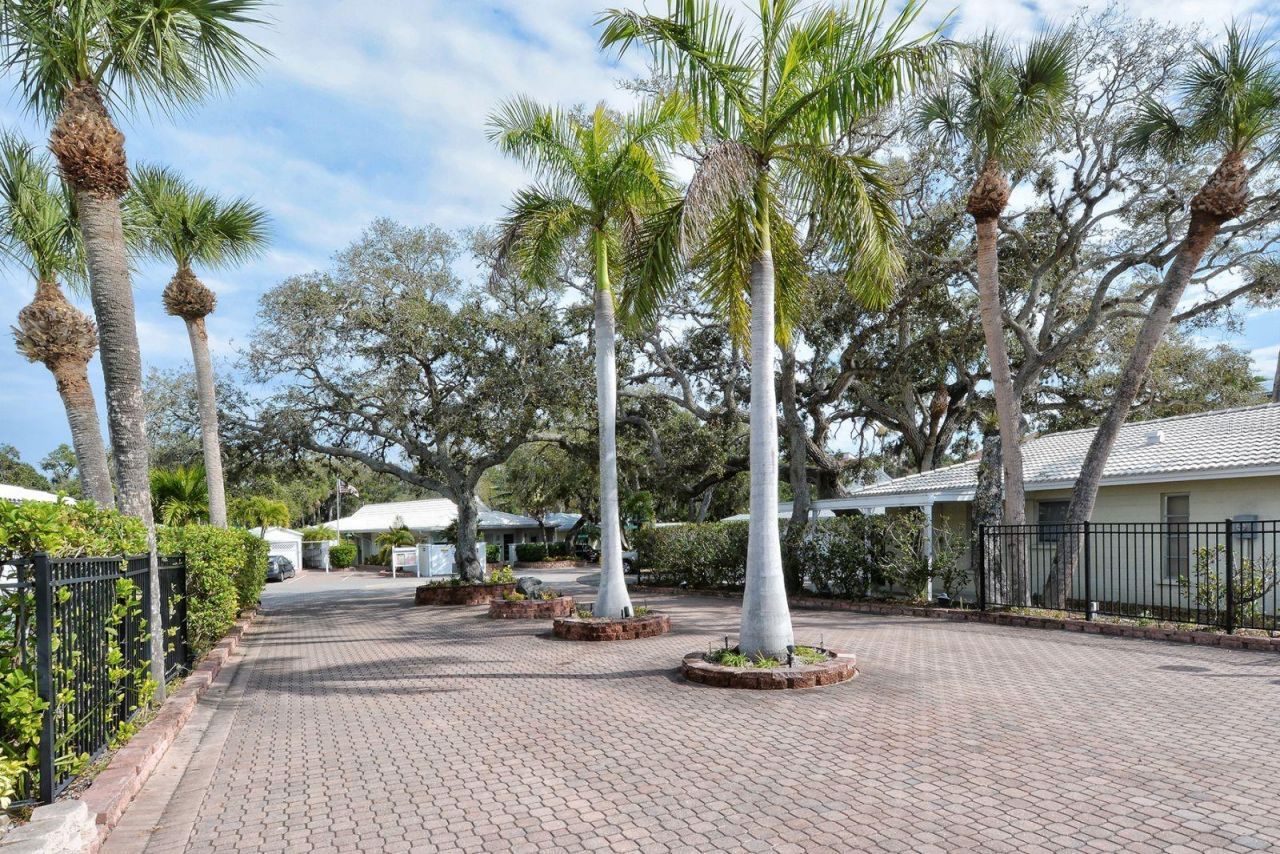1229 Moonmist Circle, Unit P6, Sarasota, FL 34242 Photo