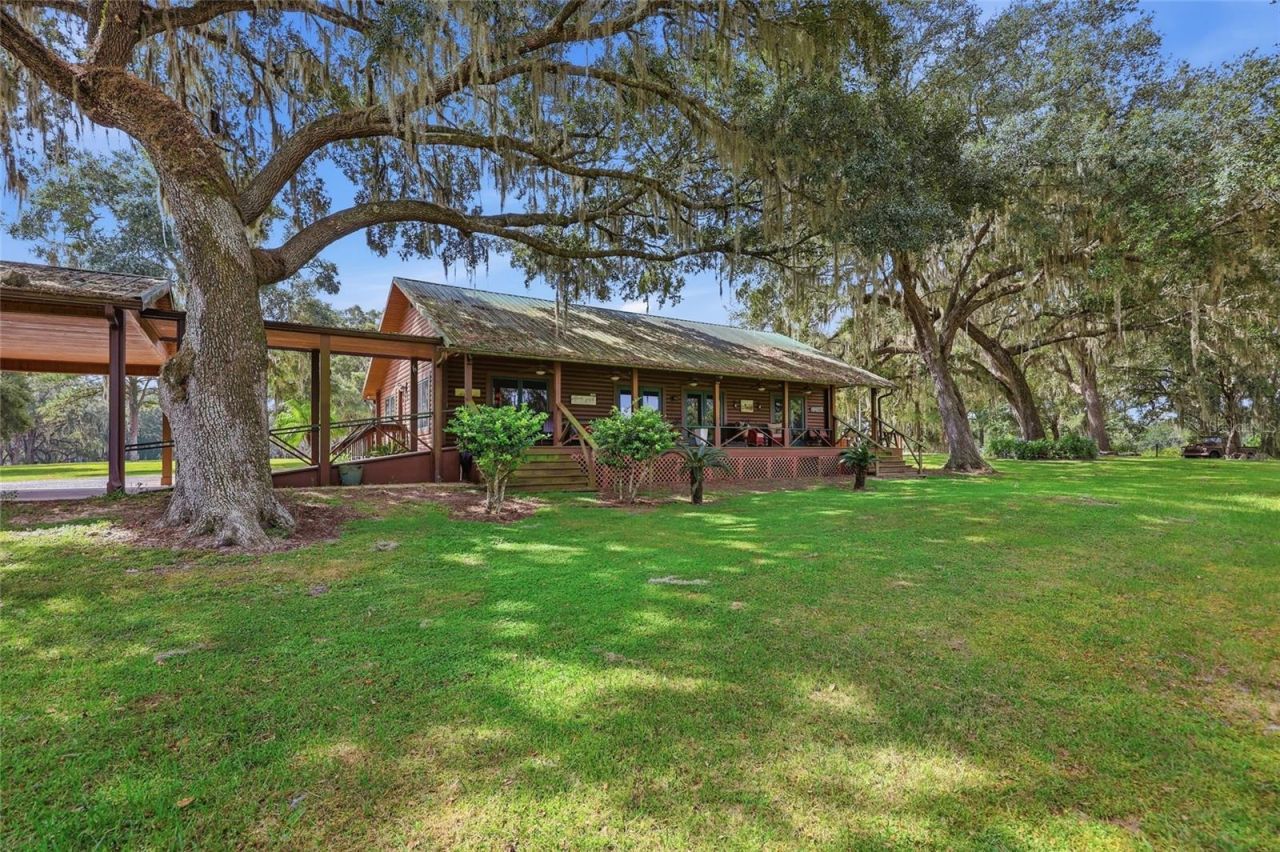 18731 SE 30th Street, Morriston, FL 32668 Photo