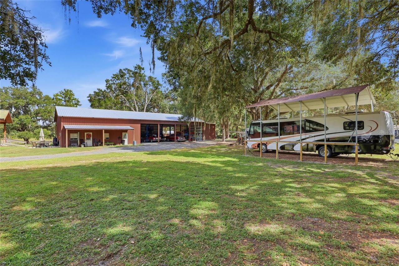 18731 SE 30th Street, Morriston, FL 32668 Photo