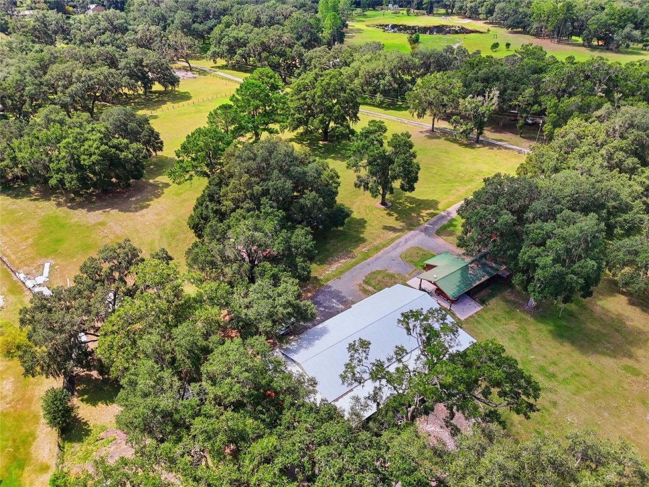 18731 SE 30th Street, Morriston, FL 32668 Photo