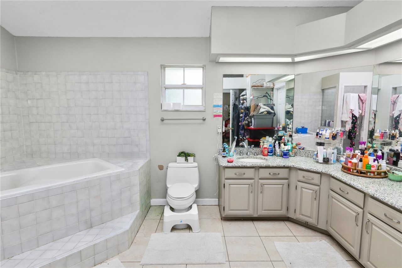 1976 Vista View Drive, Lakeland, FL 33813 Photo