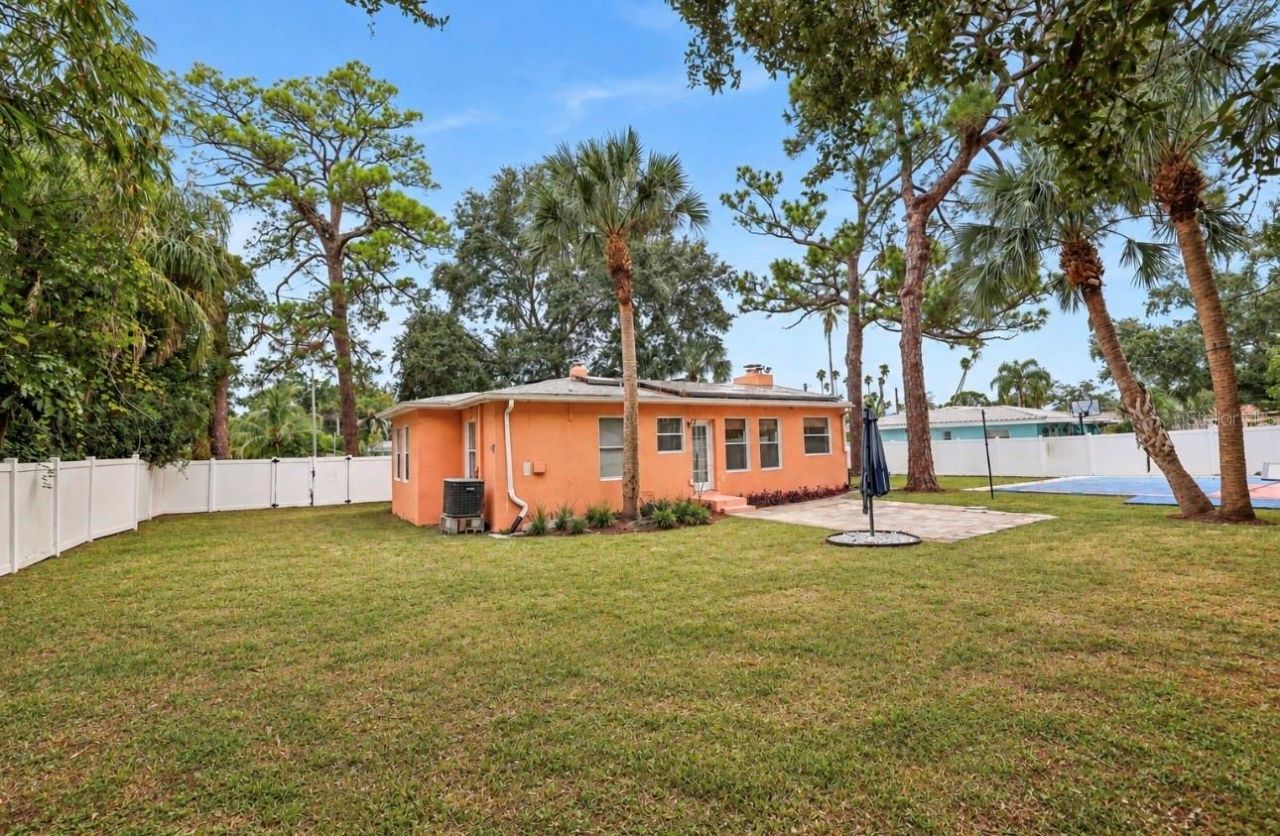 1559 Bayshore Boulevard , Dunedin, FL 34698 Photo