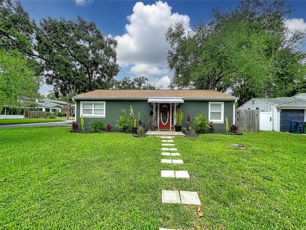 611 W HENRY AVENUE , TAMPA, FL 33604