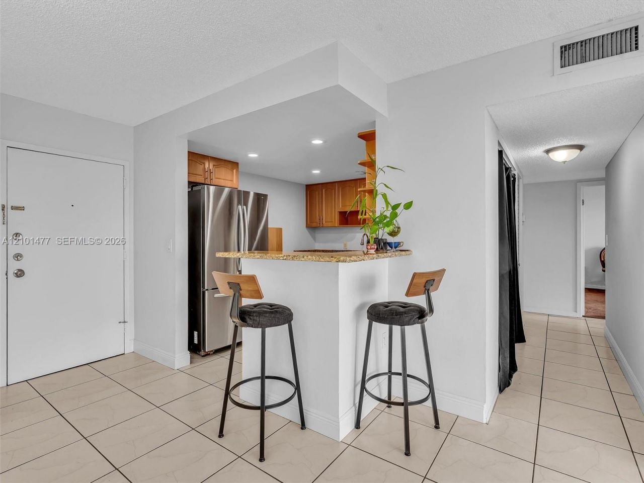 2500 NE 135th St, Unit C502, North Miami, FL 33181 Photo