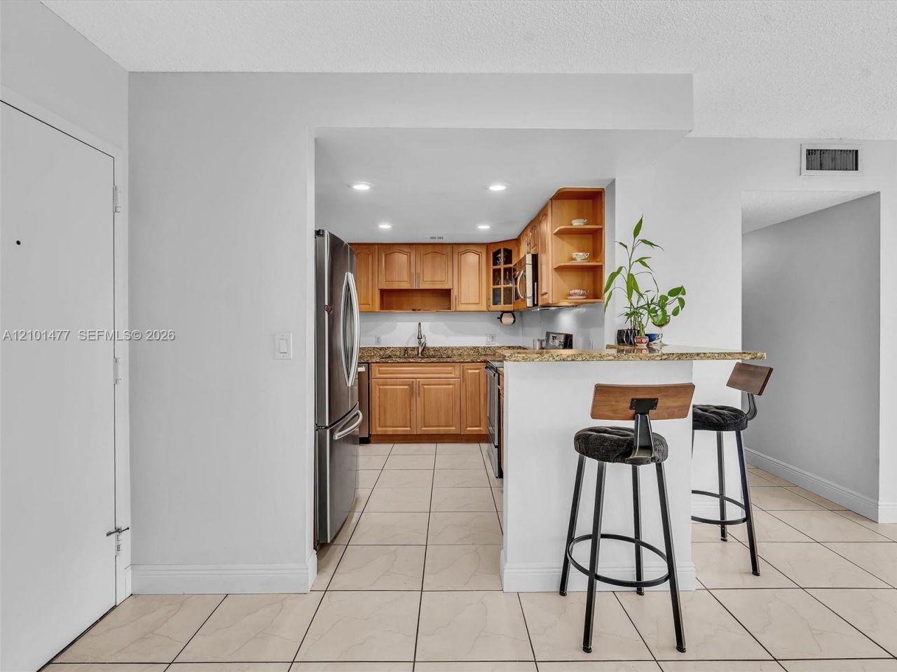 2500 NE 135th St, Unit C502, North Miami, FL 33181 Photo