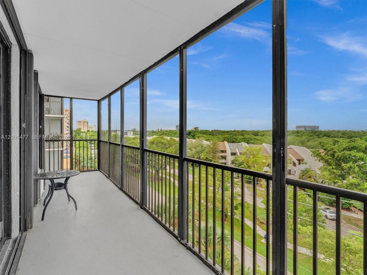 2500 NE 135th St, Unit C502, North Miami, FL 33181 Photo