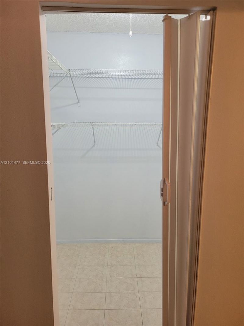2500 NE 135th St, Unit C502, North Miami, FL 33181 Photo