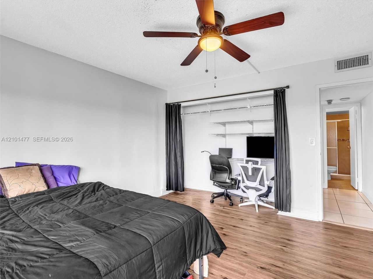 2500 NE 135th St, Unit C502, North Miami, FL 33181 Photo