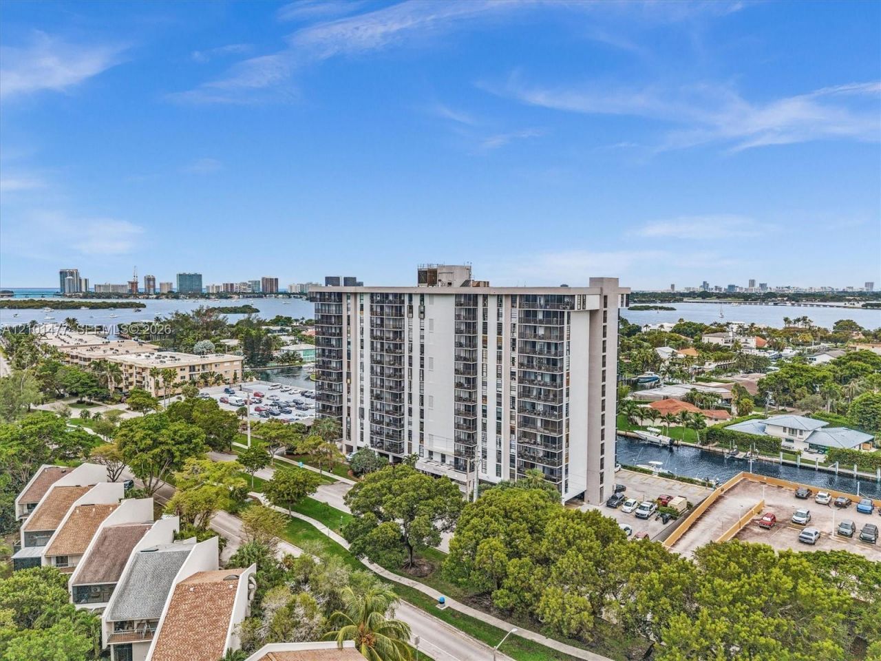 2500 NE 135th St, Unit C502, North Miami, FL 33181 Photo