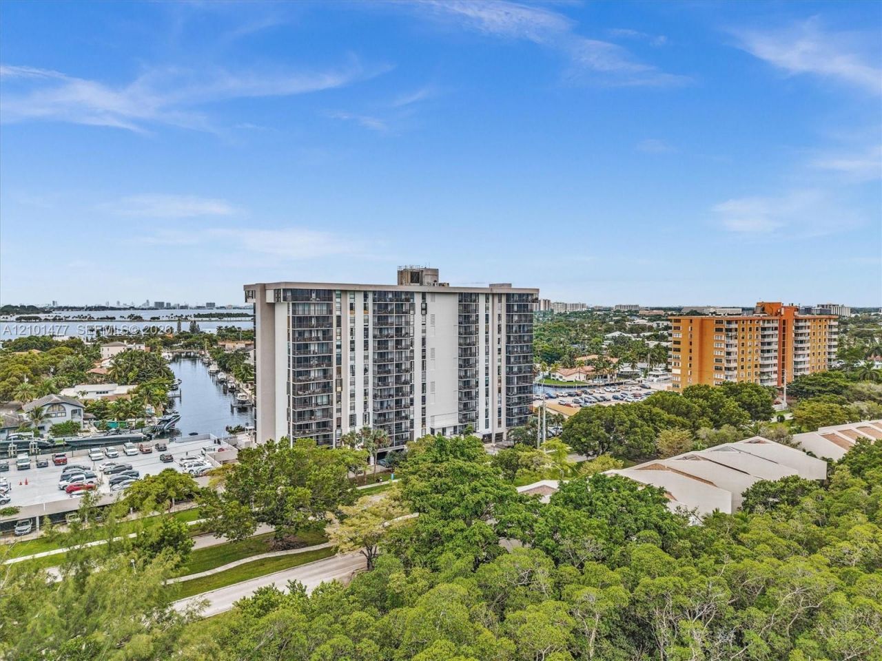 2500 NE 135th St, Unit C502, North Miami, FL 33181 Photo
