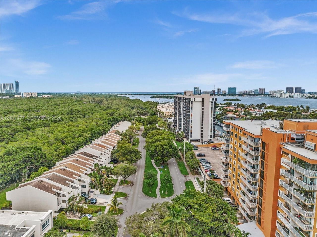 2500 NE 135th St , Unit C502, North Miami, FL 33181 Photo