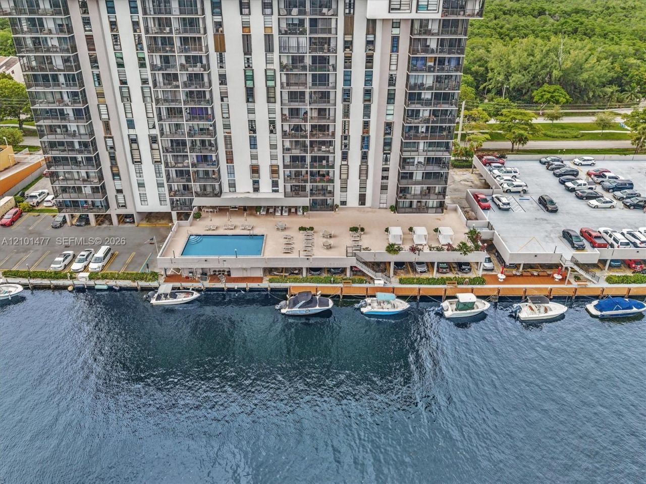 2500 NE 135th St, Unit C502, North Miami, FL 33181 Photo