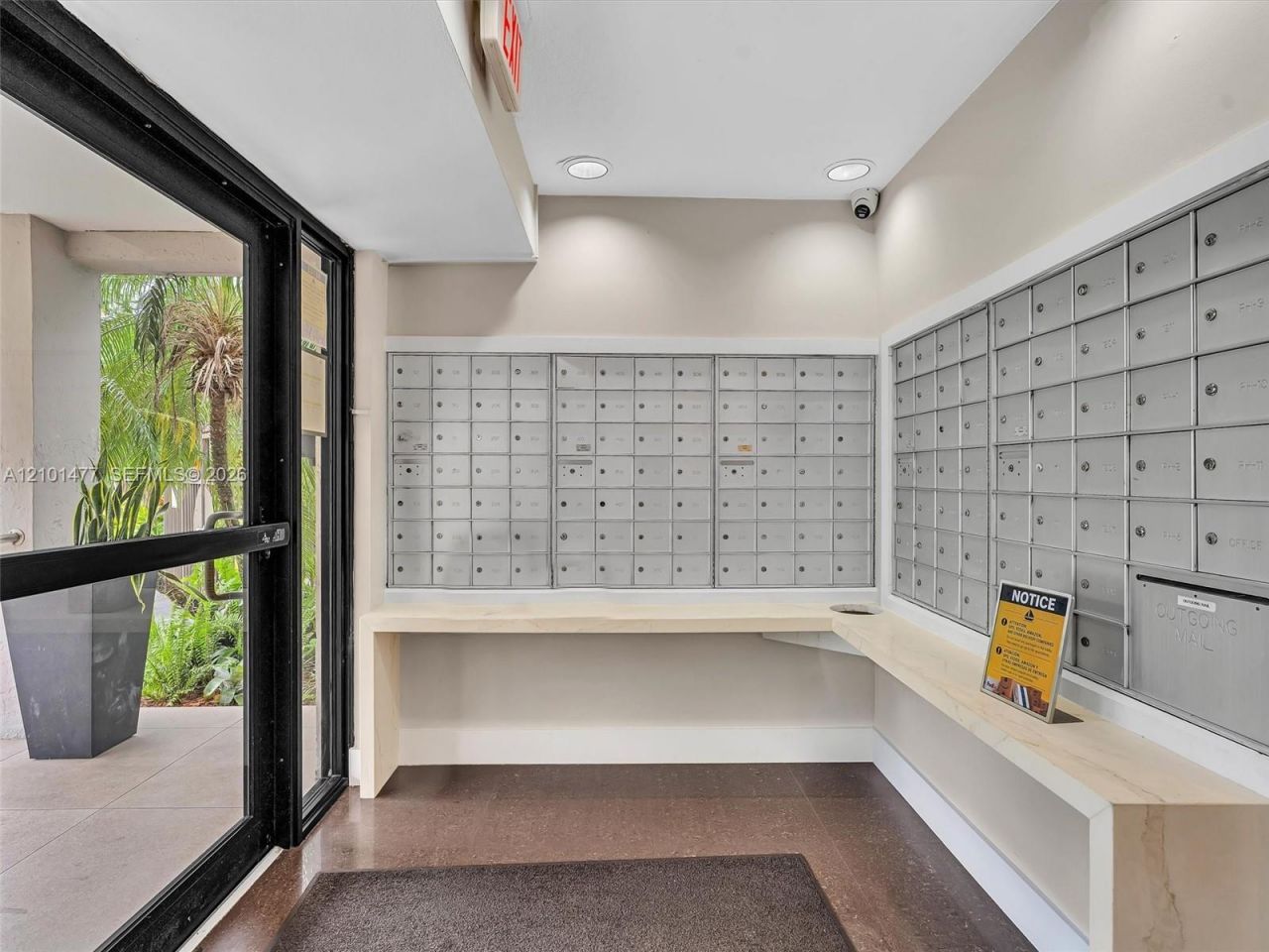 2500 NE 135th St , Unit C502, North Miami, FL 33181 Photo