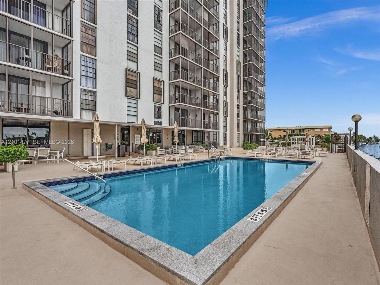 2500 NE 135th St , Unit C502, North Miami, FL 33181 Photo