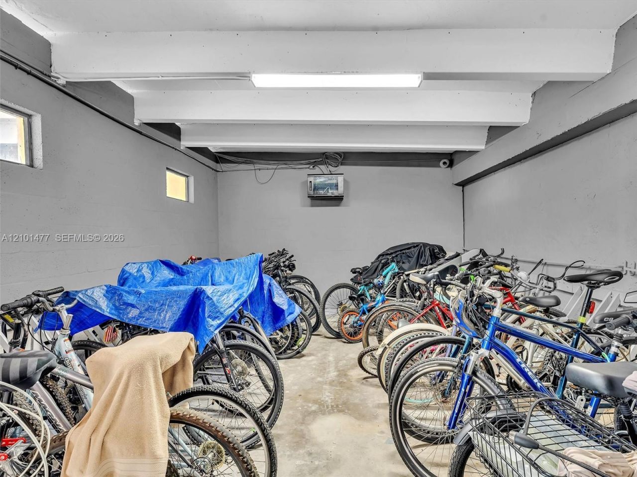 2500 NE 135th St, Unit C502, North Miami, FL 33181 Photo