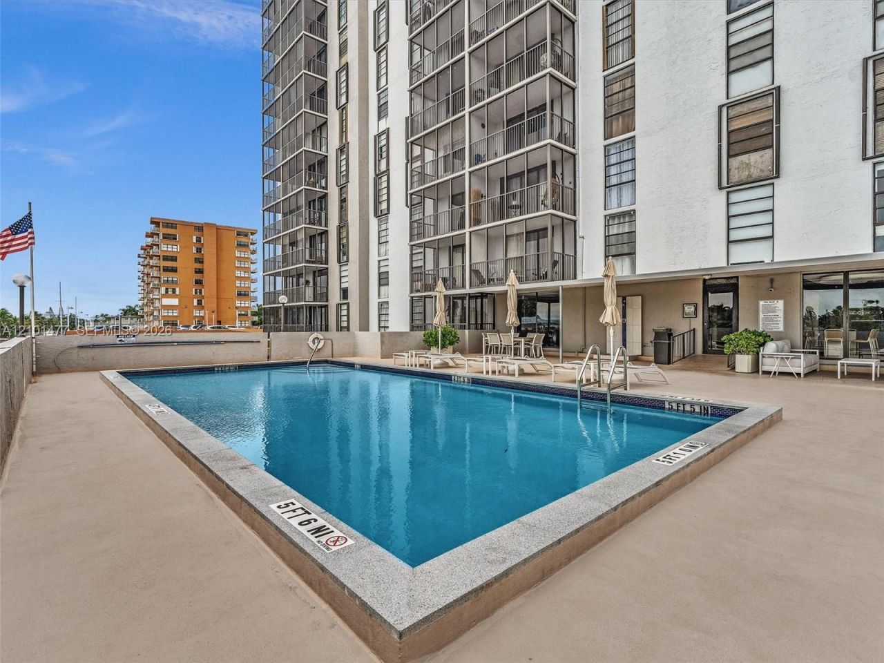 2500 NE 135th St, Unit C502, North Miami, FL 33181 Photo