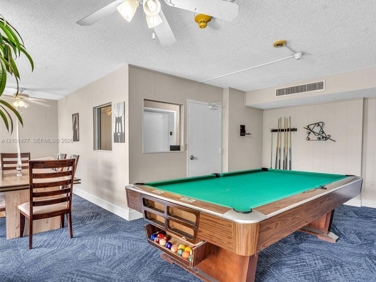 2500 NE 135th St, Unit C502, North Miami, FL 33181 Photo