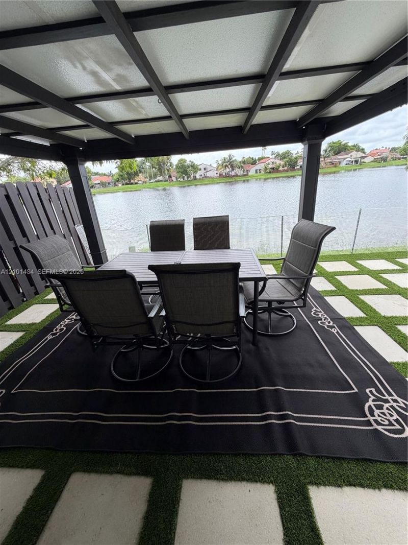 17819 NW 66th Ct Cir , Hialeah, FL 33015 Photo