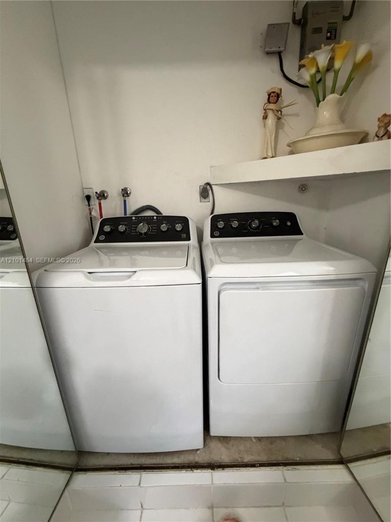 17819 NW 66th Ct Cir , Hialeah, FL 33015 Photo