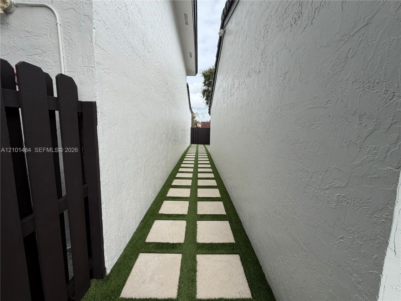 17819 NW 66th Ct Cir , Hialeah, FL 33015 Photo