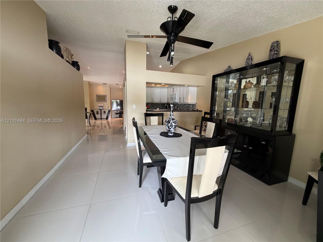 17819 NW 66th Ct Cir , Hialeah, FL 33015 Photo