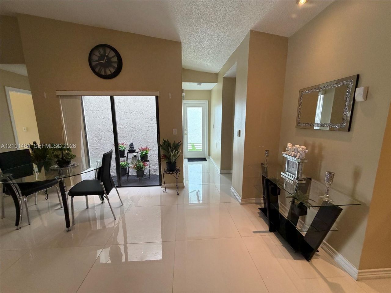 17819 NW 66th Ct Cir , Hialeah, FL 33015 Photo