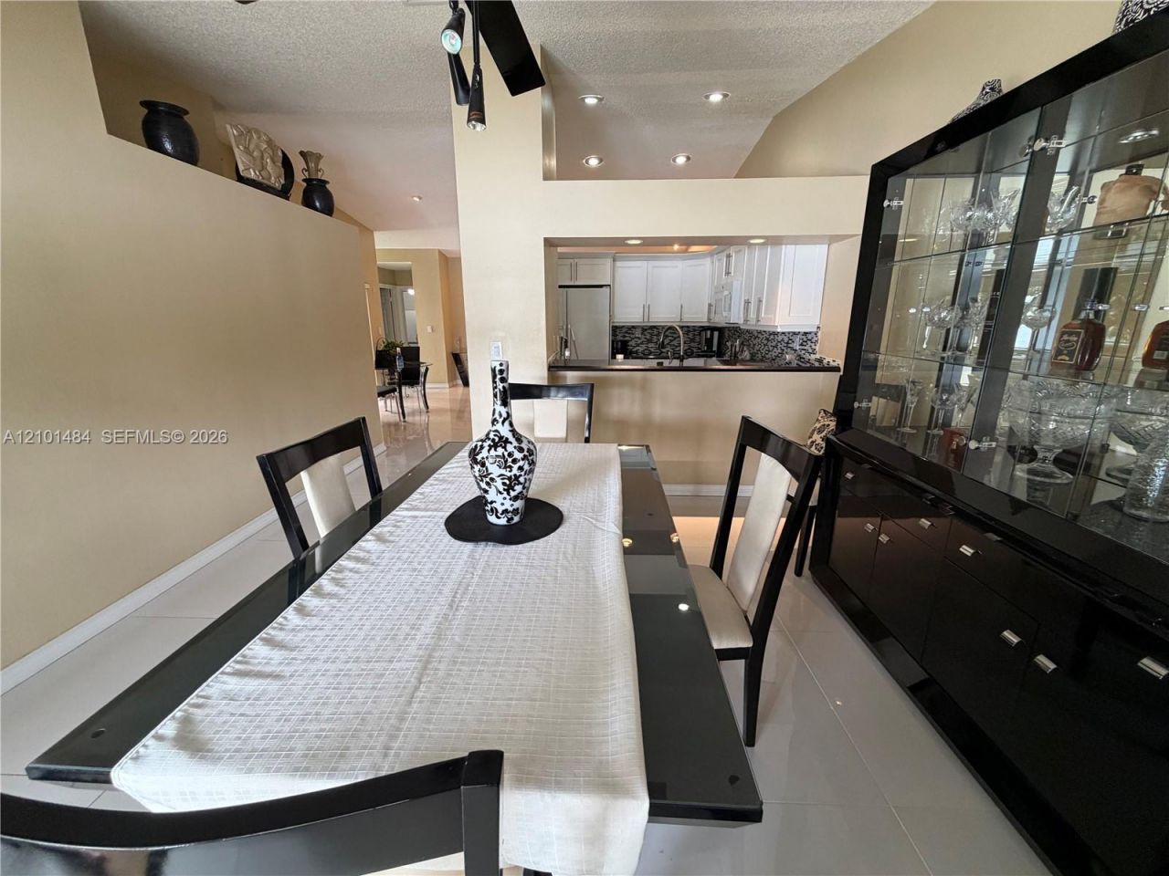 17819 NW 66th Ct Cir , Hialeah, FL 33015 Photo