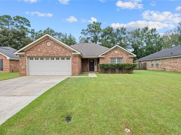 8916 Spring Grove N, Mobile, AL 36695