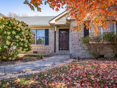 335 Colony Drive, Versailles, KY 40383