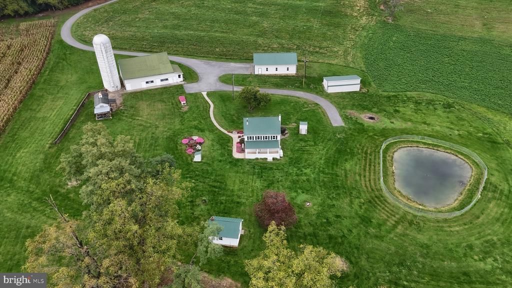 37 BIG BEND LANE , ROBESONIA, PA 19551