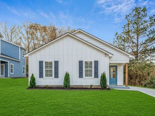 2923 LAKE PARK RD, Memphis, TN 38127