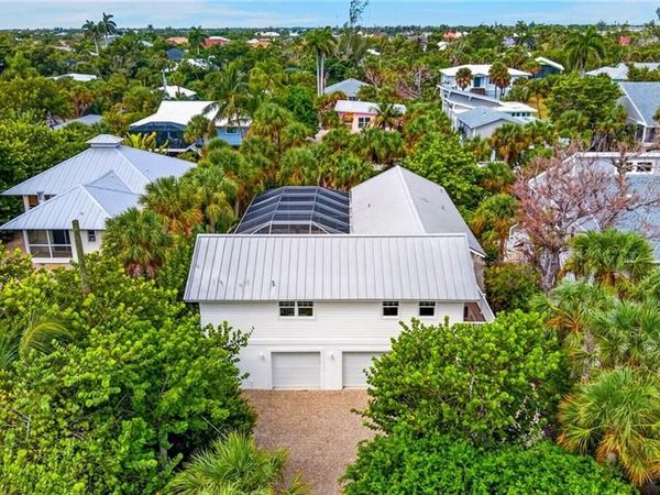 721 Cardium ST , SANIBEL, FL 33957