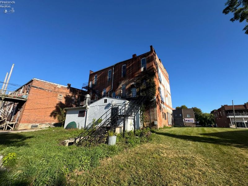 14 Main St, Plymouth, OH 44865 Photo 6