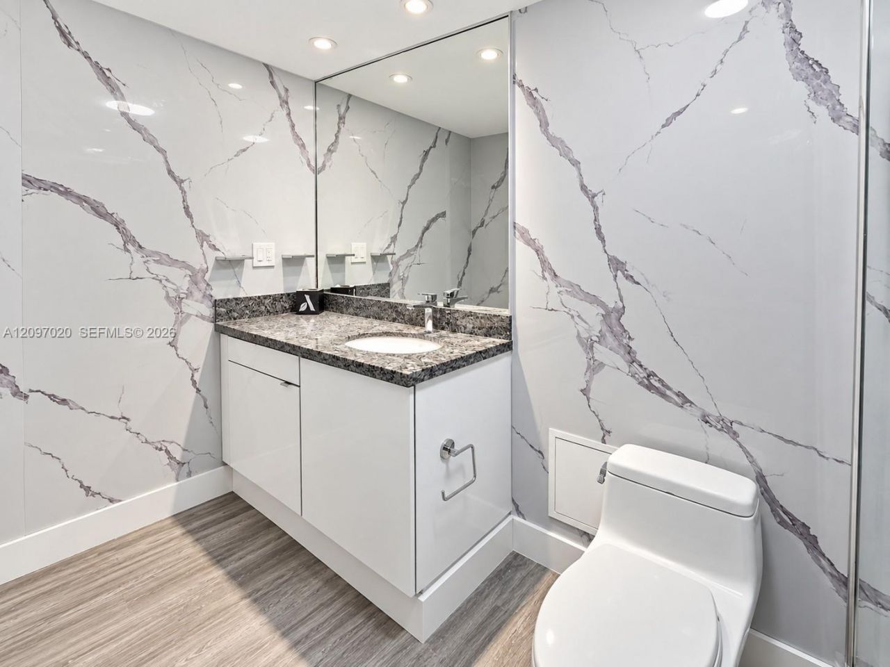 2301 Collins Ave , Unit 742, Miami Beach, FL 33139 Photo