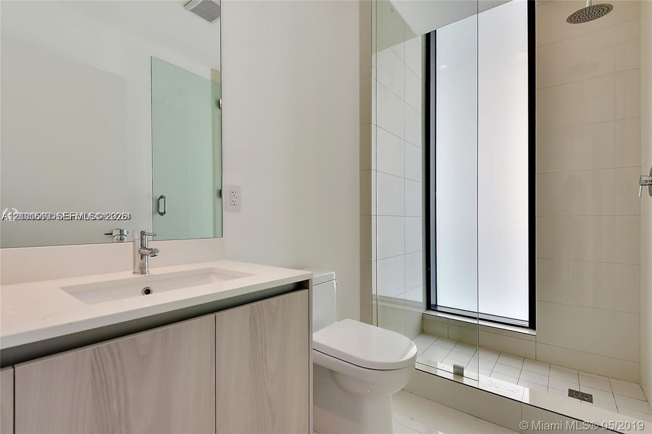 480 NE 31st St , Unit 3301, Miami, FL 33137 Photo