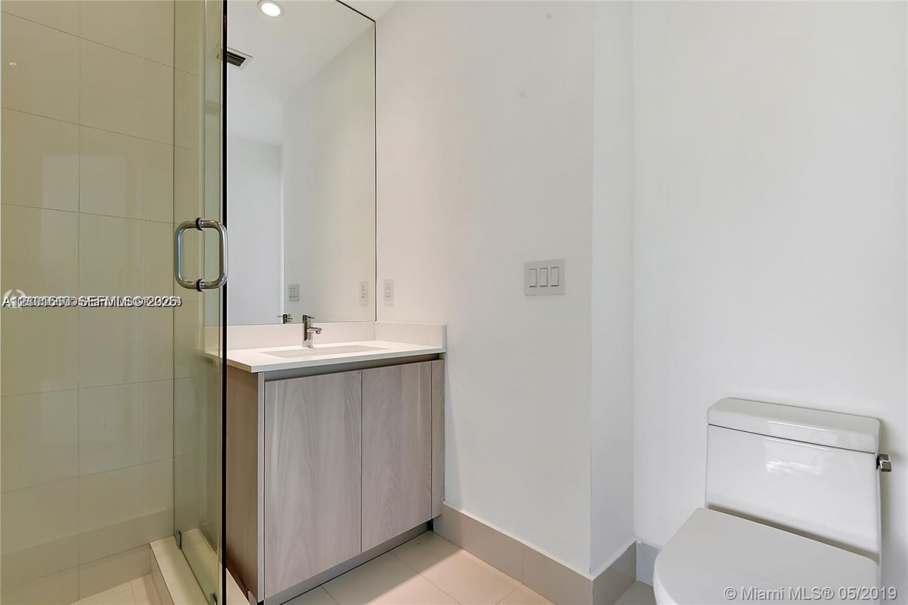 480 NE 31st St , Unit 3301, Miami, FL 33137 Photo