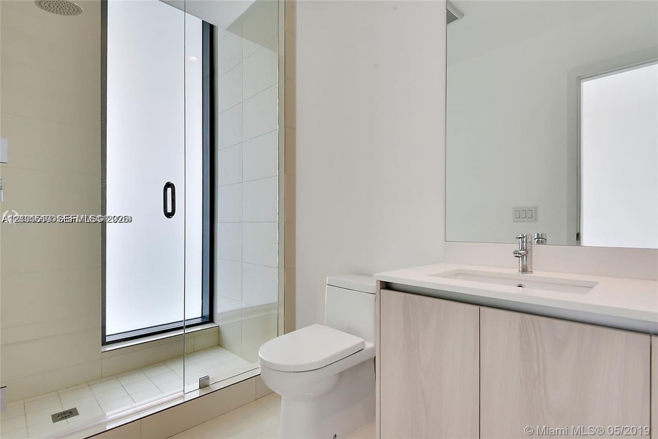 480 NE 31st St , Unit 3301, Miami, FL 33137 Photo